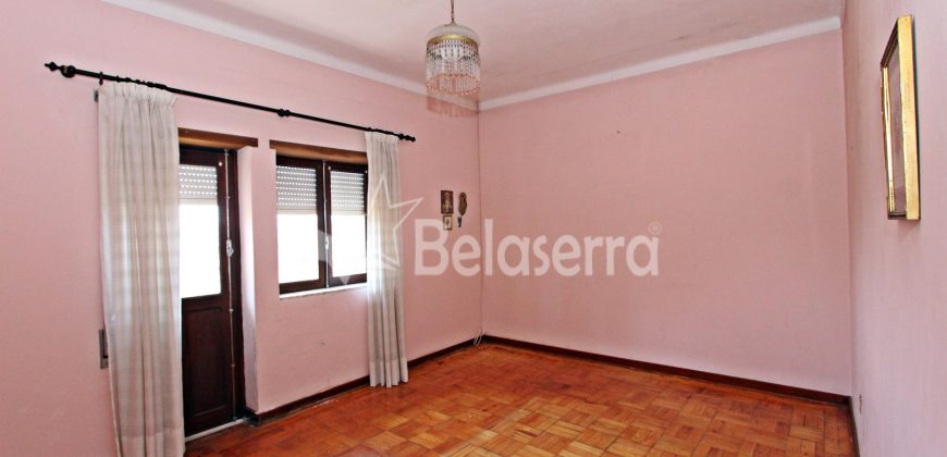 Moradia em Seia com Terreno