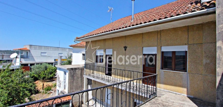 Moradia em Seia com Terreno