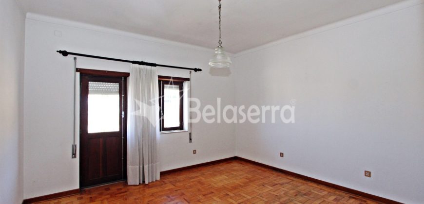 Moradia em Seia com Terreno