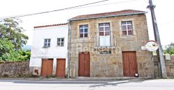 2 Casas em Pedra com Terreno em Nespereira