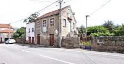 2 Casas em Pedra com Terreno em Nespereira
