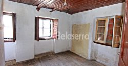 2 Casas em Pedra com Terreno em Nespereira