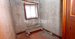 Casa de Pedra e Terreno em Nespereira