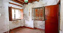Casa de Pedra e Terreno em Nespereira