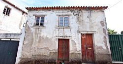 Casa de Pedra e Terreno em Nespereira
