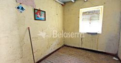 Casa com Logradouro em Nespereira