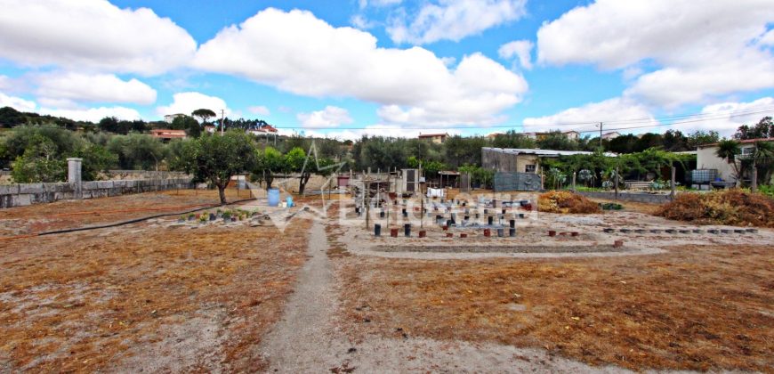 Moradia com terreno em Pinhanços