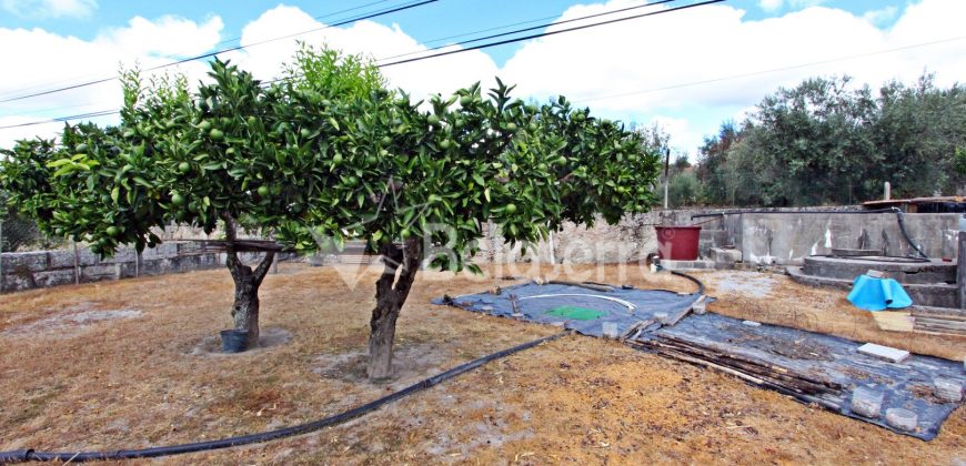 Moradia com terreno em Pinhanços