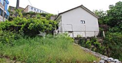Casa com Logradouro em Loriga
