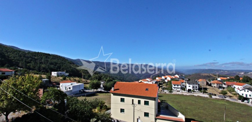Moradia T4 em São Romão